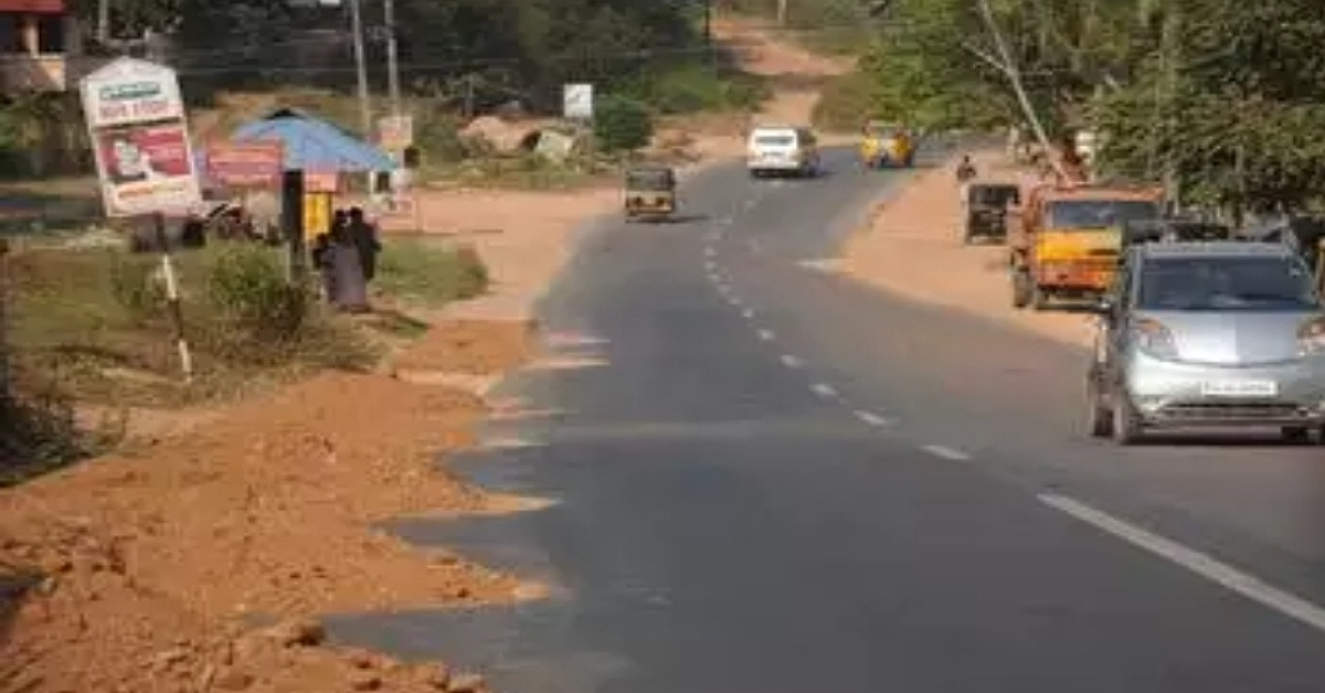 vazhayila-pazhakutti-raod-four way-gr-anil