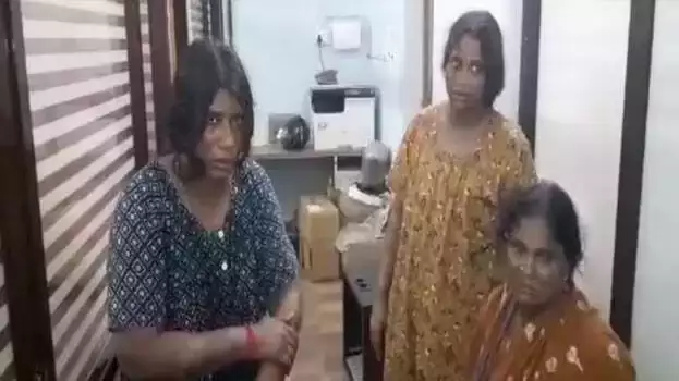 robbery-snaching-fake-lady-police-crime