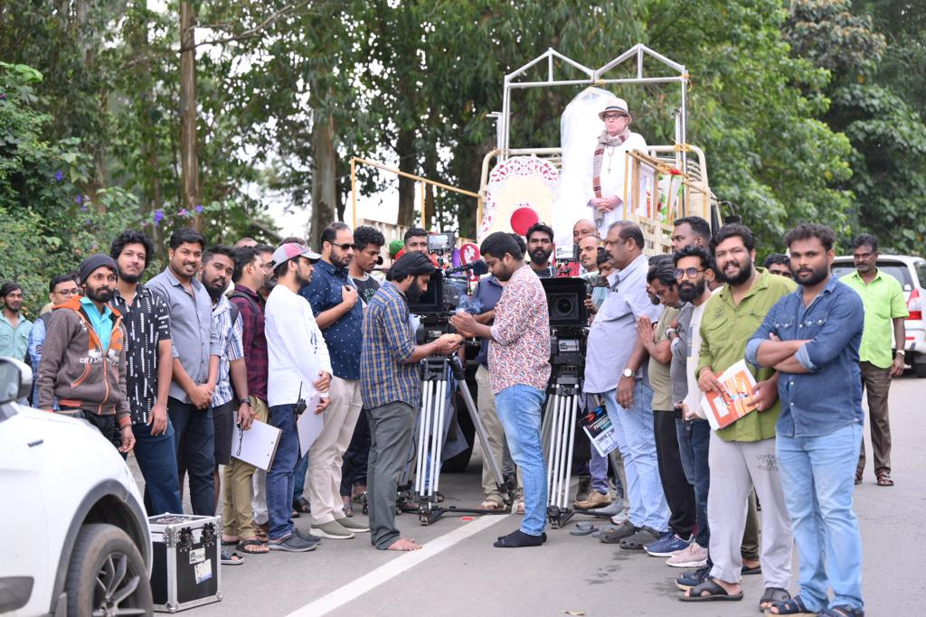 film-moovie-malayalam-new-moonnaar-manju-warrier