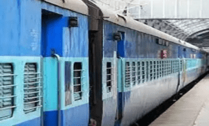 train-engine-double engine-two-doors-auto-matic