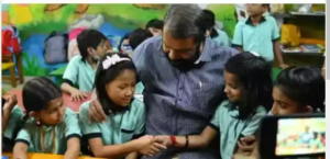 manippoor-sivan-kutty-school-kerala-girl