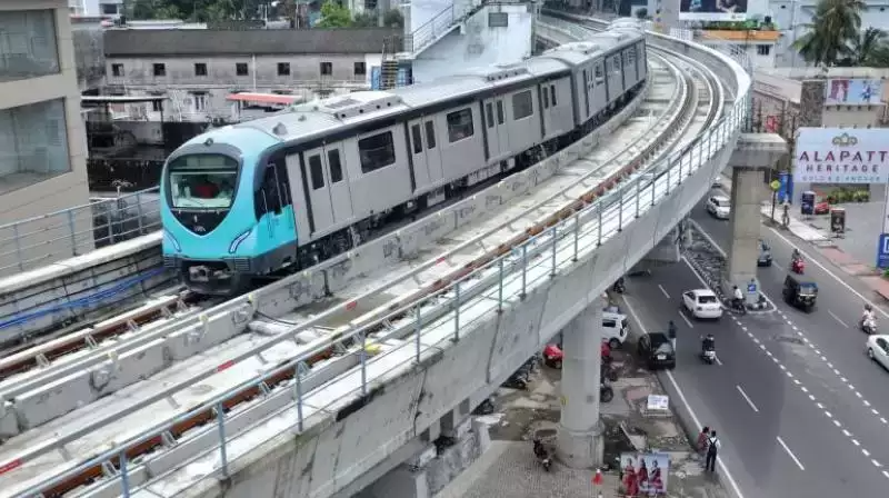 kochi-metro-travel-card-students-consession