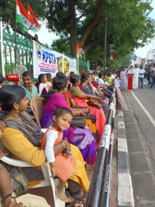 strike-kpst-secrateriate-teachers-students-school