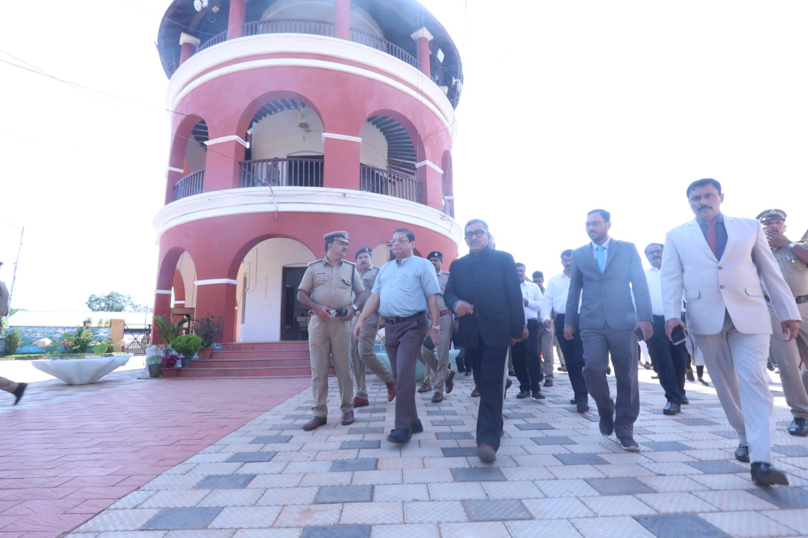 jail-state-visit-justice-lots-of jails