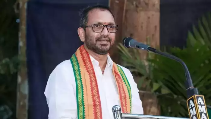 surendran-bjp-break-down