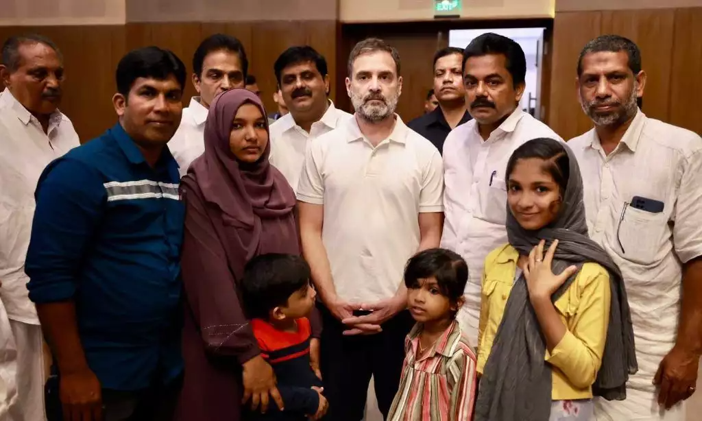 rahul-gandhi-shahina-