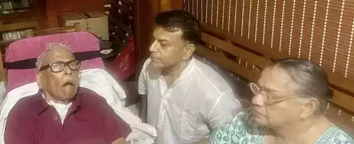 vs-achuthanandan-cpm-leader