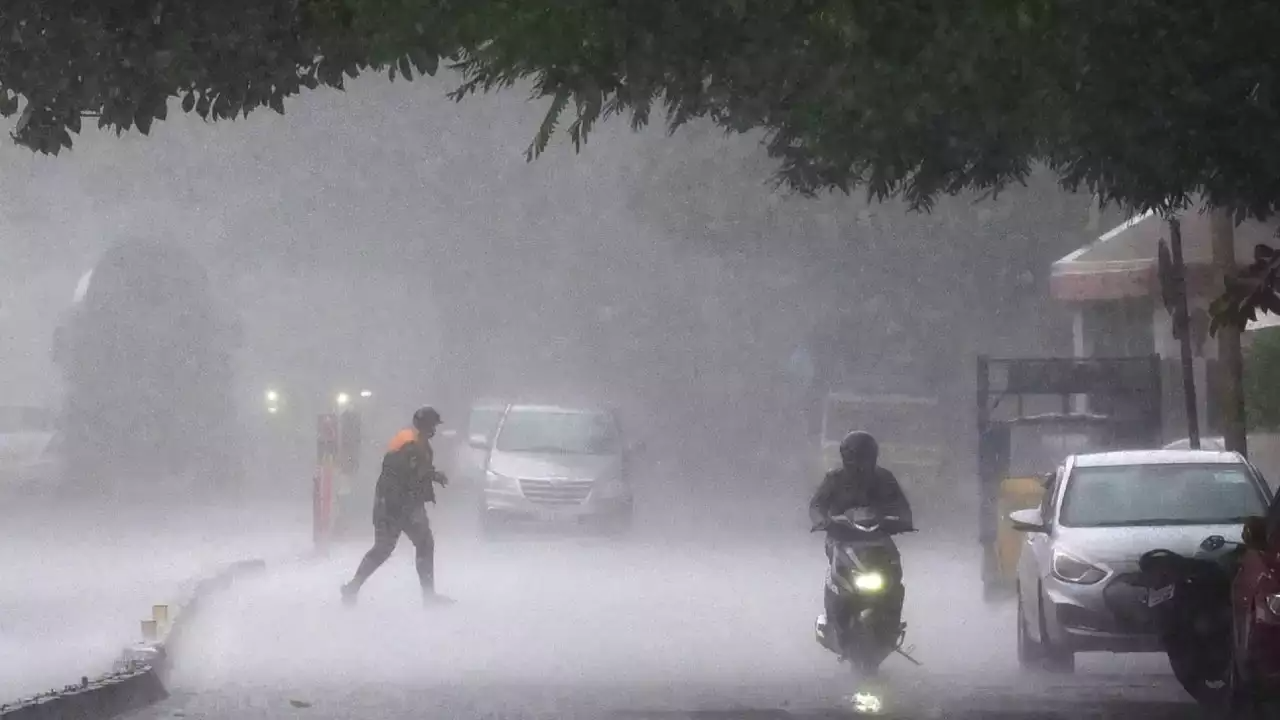 mazha-mansoon-flood-sea-dam