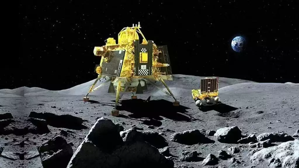 lander-rover-running-in-moon
