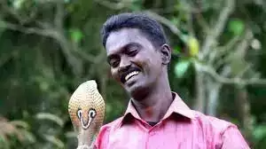 vava suresh-snake-master